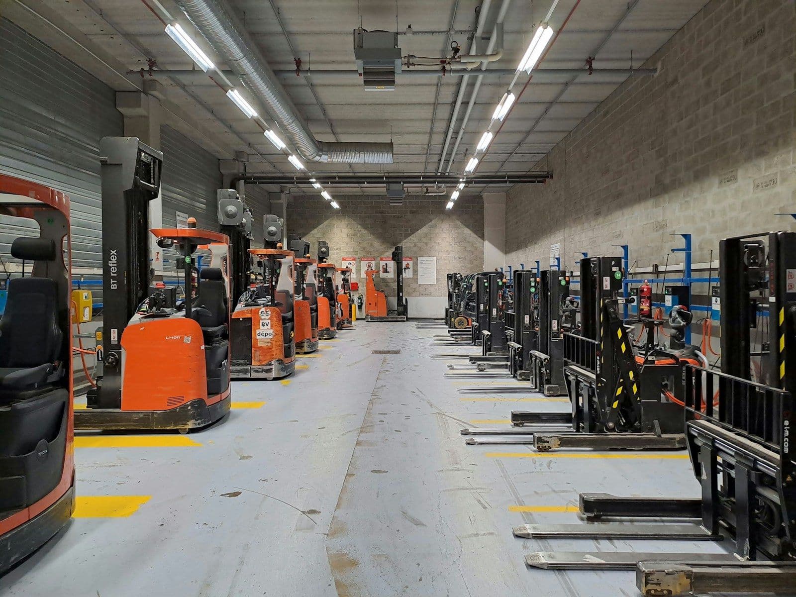 Warehouse and packaging supply operation